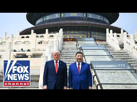 Trump and Xi tour Temple of Heaven in China